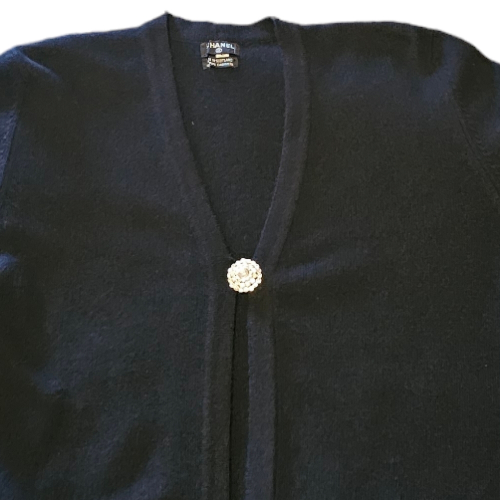 CHANEL Vintage 100% Cashmere Rare Cardigan Authentic Sweater size L - Picture 6 of 16